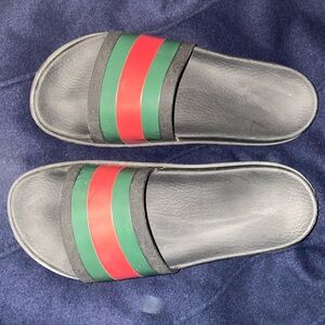 Men’s size 10 Gucci Web Rubber Slides(USED)